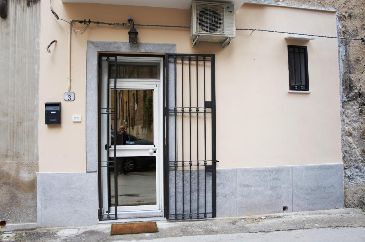 Cathedral Apartment Palermo Luaran gambar